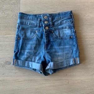 Aero super high rise midi title